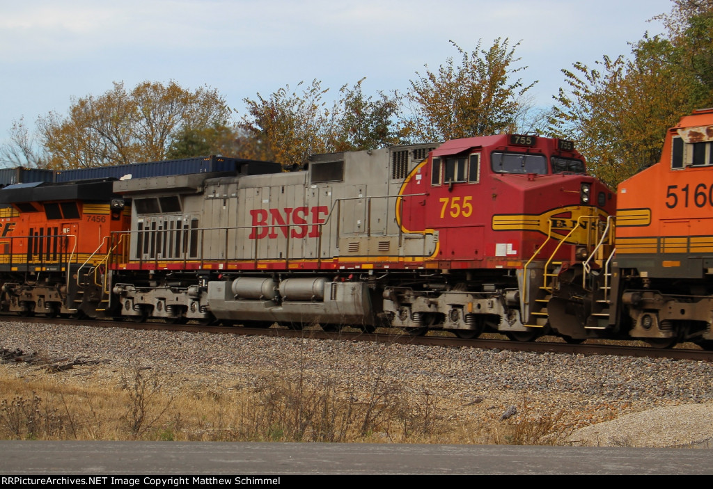 BNSF 755 - Fake Bonnet